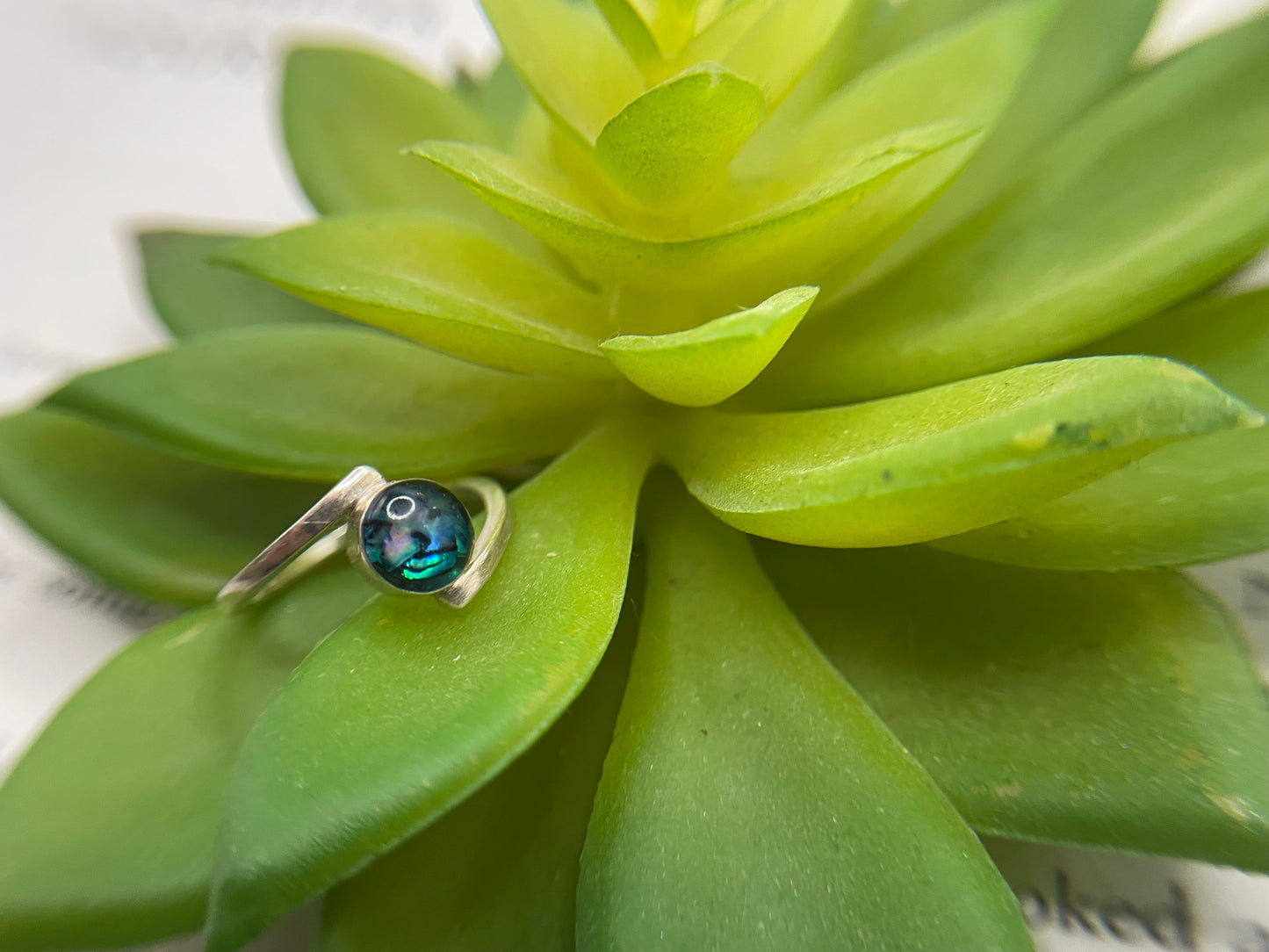 Collet Round Ring with Blue Shell – Size 4½ US