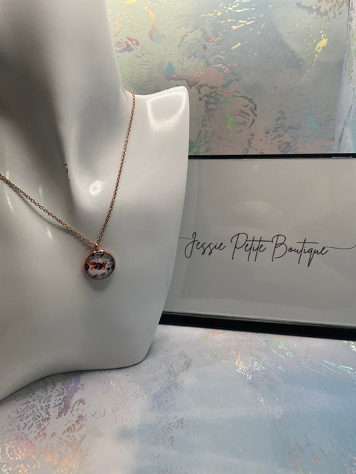 Collier Fleurs sur cabochon or rose - 17'' Acier Inoxydable