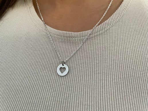 Round Heart Necklace – 18”silver chain NICKEL FREE+STAINLESS STEEL