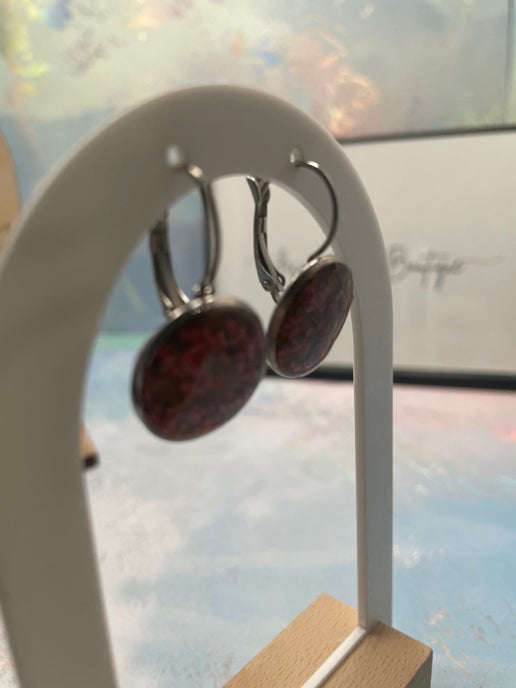 Boucle d'oreille dormeuse Fleur rose sur fond doré - Acier inoxydable