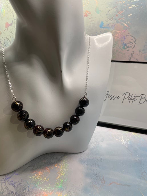 Collier perles mauve foncé marbre 24 1/2'' Sans Nickel+Acier Inoxydable