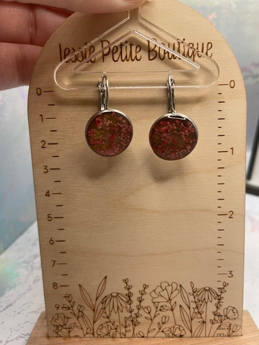 Boucle d'oreille dormeuse Fleur rose sur fond doré - Acier inoxydable