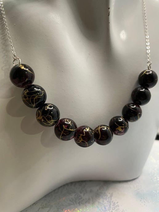 Collier perles mauve foncé marbre 24 1/2'' Sans Nickel+Acier Inoxydable