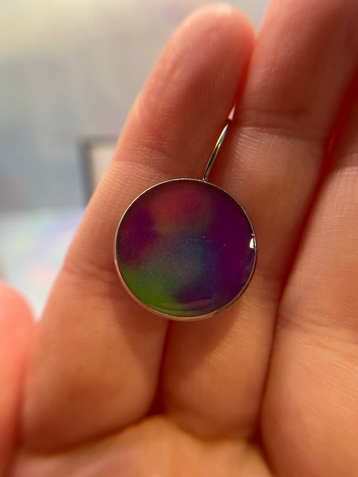 Boucles d'oreilles dormeuse aurore boréale brille dans le noir – Acier Inoxydable