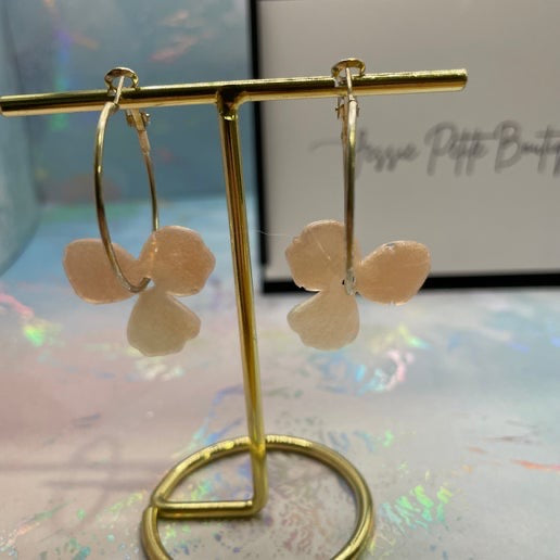 Resin White-Coral Pansy Earrings on Silver Hoop