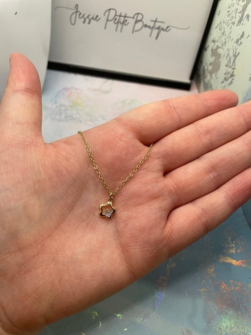 Collier étoile dorée avec rhinestone 18'' - Sans nickel