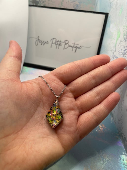 Collier pendentif funky losange - 20'' Acier inoxydable + 
Sans nickel