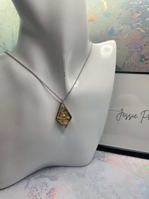 Collier pendentif funky losange - 20'' Acier inoxydable + 
Sans nickel