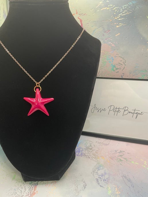 Collier étoile de mer fuchsia 23'' - SANS NICKEL