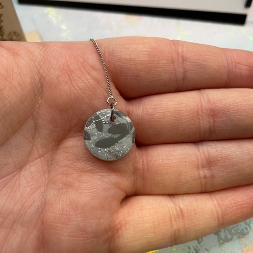 Boucles d'oreilles Petit Rond Bleu sur chaine – Sans Nickel