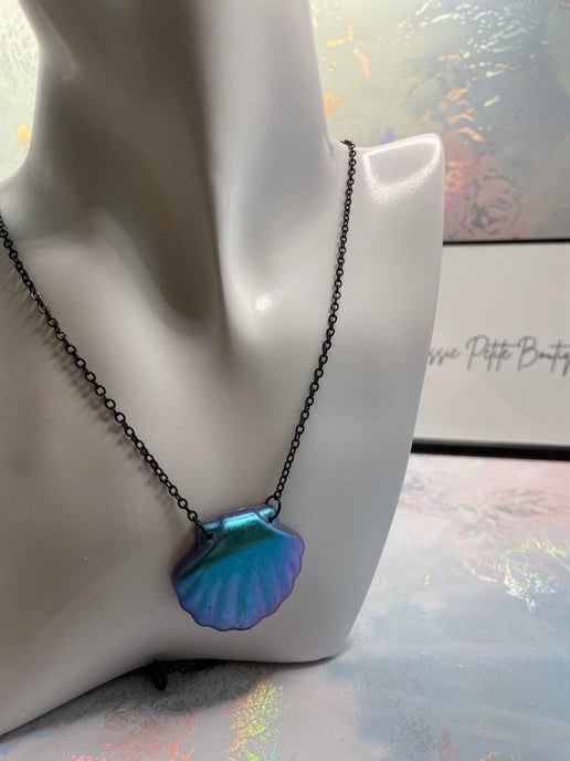 Collier palourde bleu caméléon 26''- SANS NICKEL