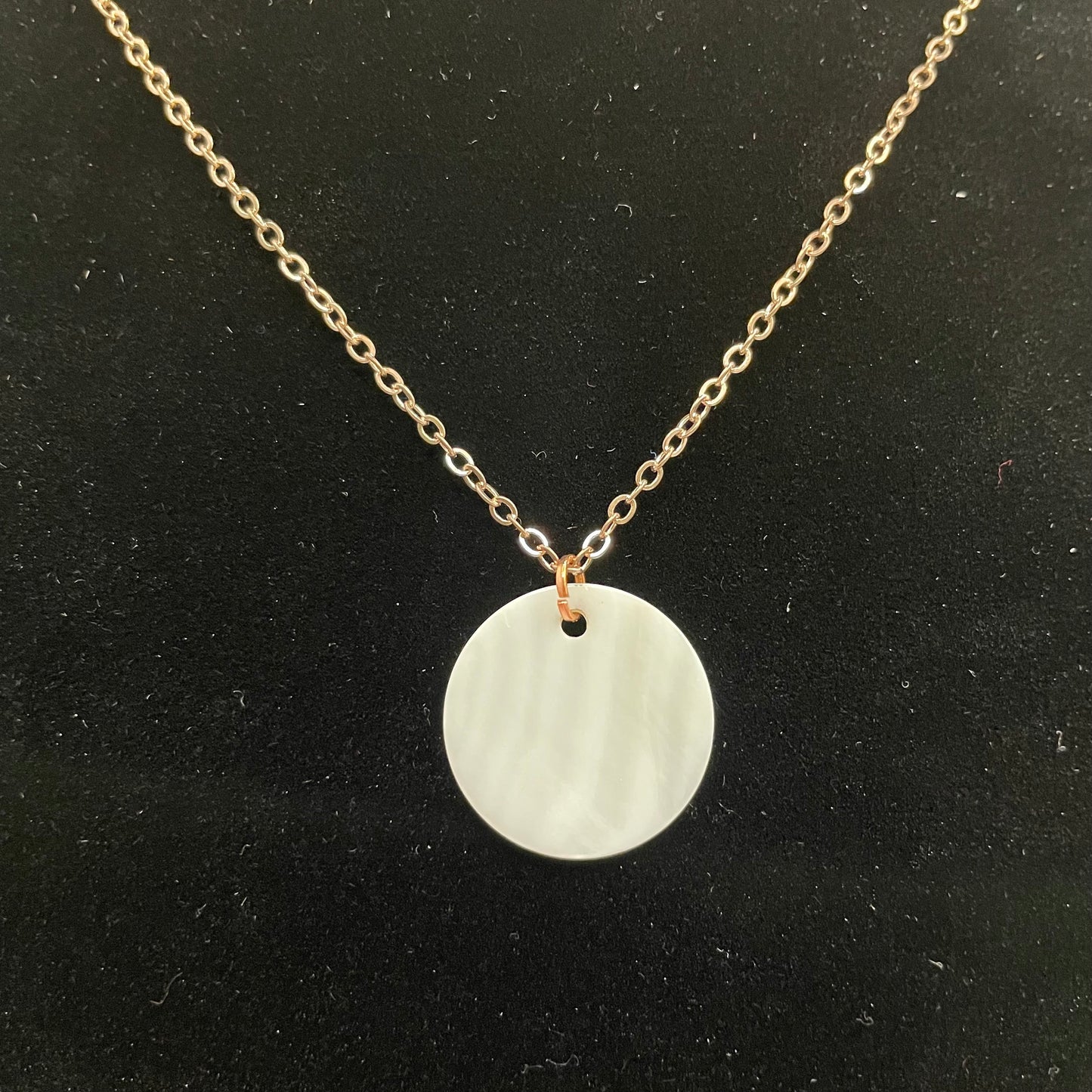 2cm White Shell Pendant Necklace with Rose Gold Chain 18''