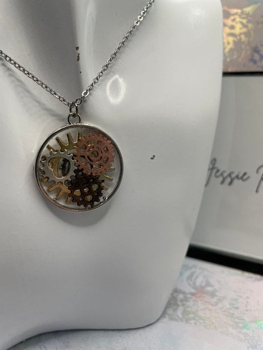 Collier Pendentif mécanisme d'horloge 22'' Acier Inoxydable + sans nickel