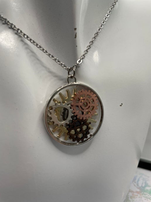 Collier Pendentif mécanisme d'horloge 22'' Acier Inoxydable + sans nickel