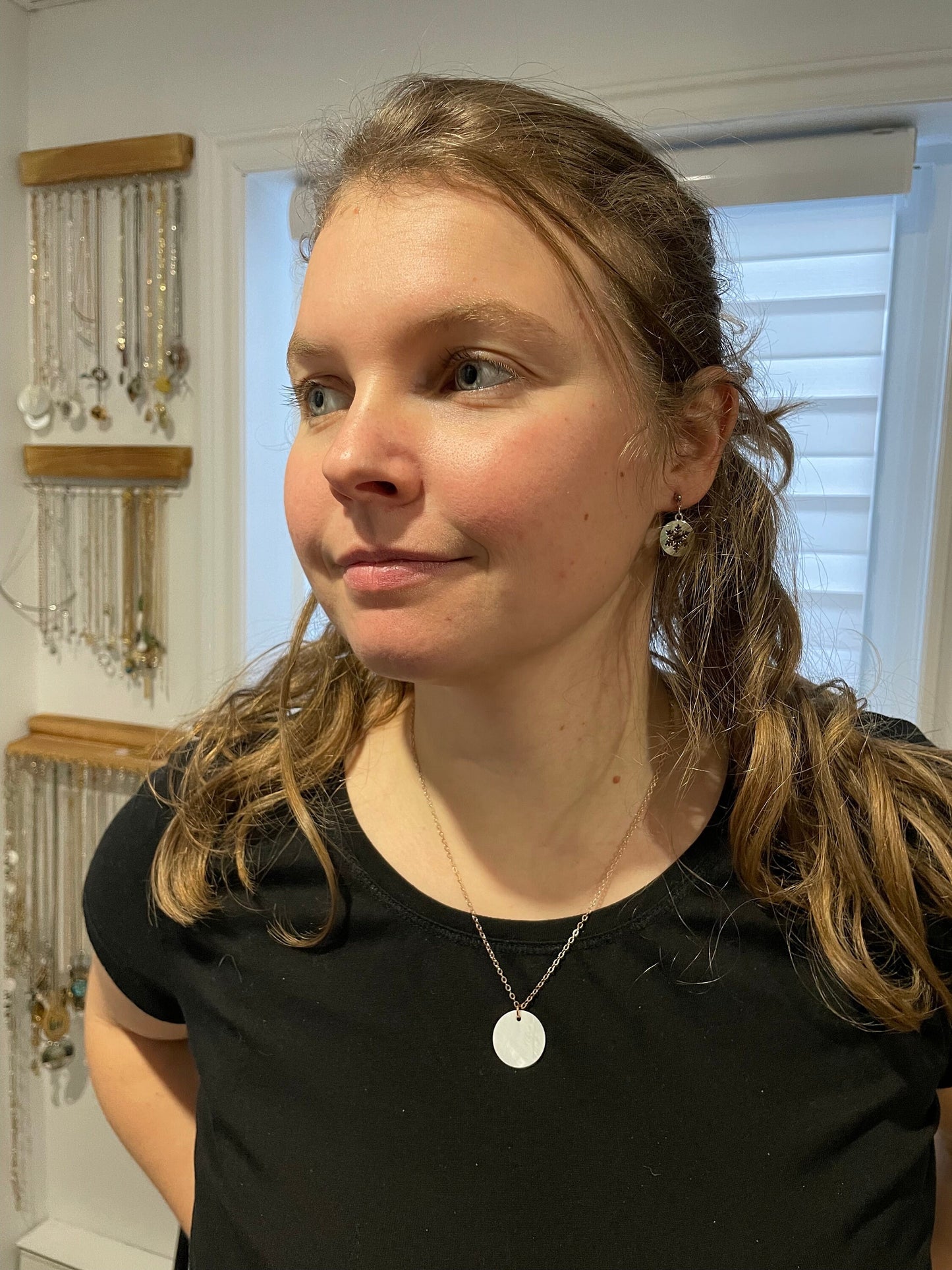 2cm White Shell Pendant Necklace with Rose Gold Chain 18''