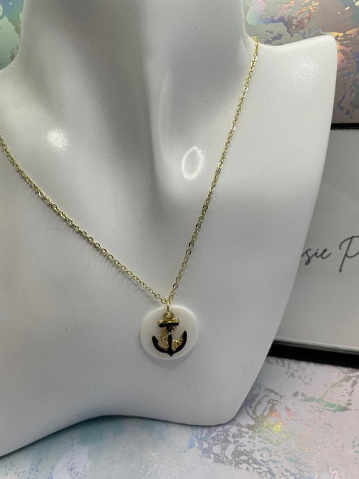 Collier ancre noire et dorée sur coquillage-23'' Sans Nickel