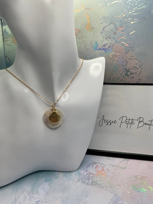 Gold Clam On Shell 21'' Gold Chain-Nickel Free