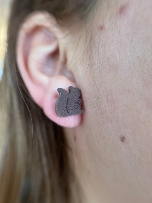 Bouton d'oreilles écureuil brun