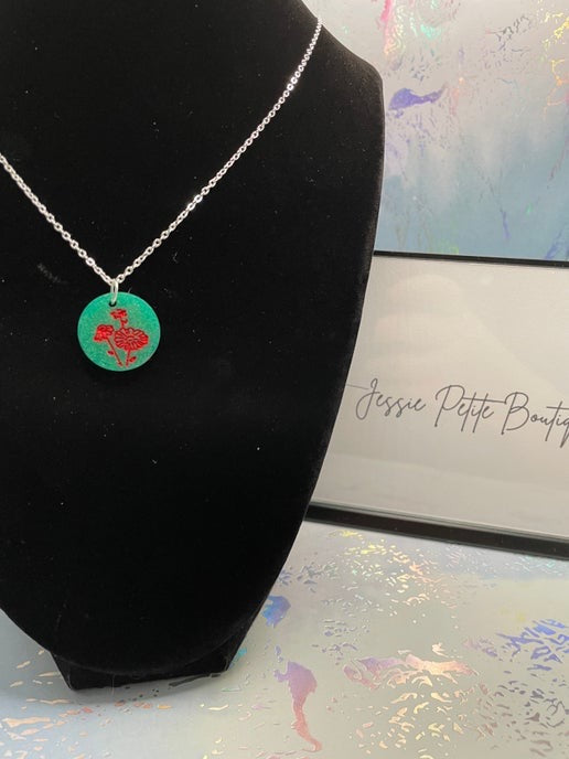 Bonheur botanique : Collier vert et rouge - 21'' sans nickel