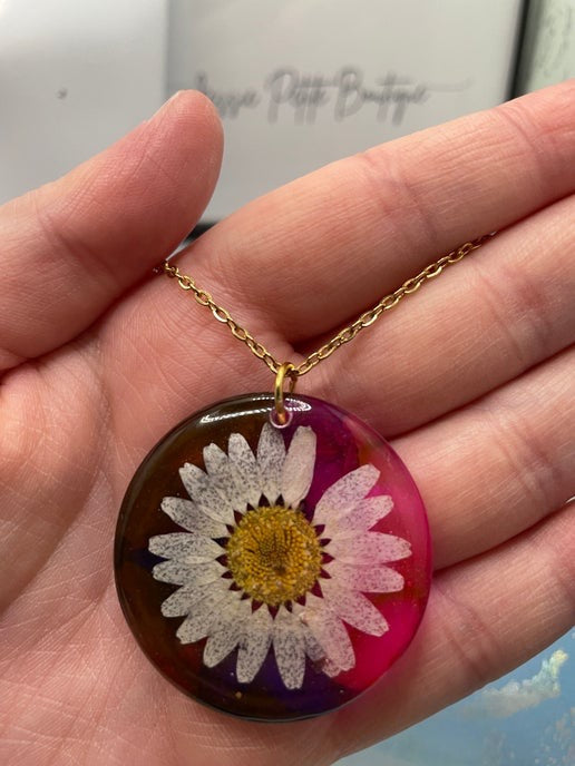 Collier avec pendentif rond marguerite rose et violet - Acier inoxydable