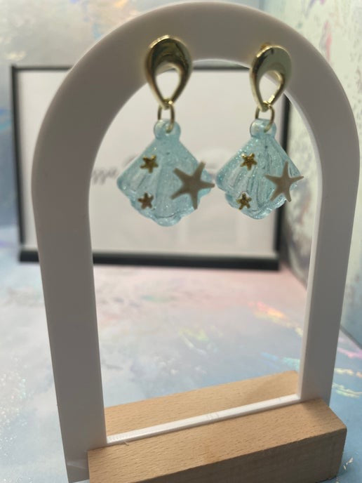 Small Sparkle Blue Shell Earrings With Starfish