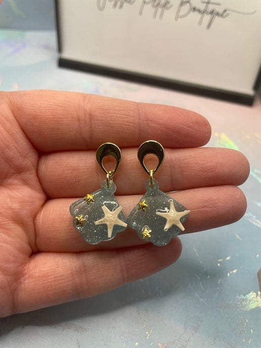 Small Sparkle Blue Shell Earrings With Starfish