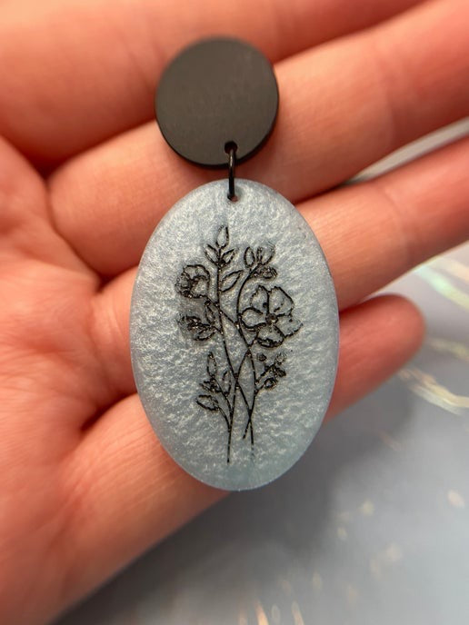 Herbier : Bouton d'oreille en acétate acrylique noir 