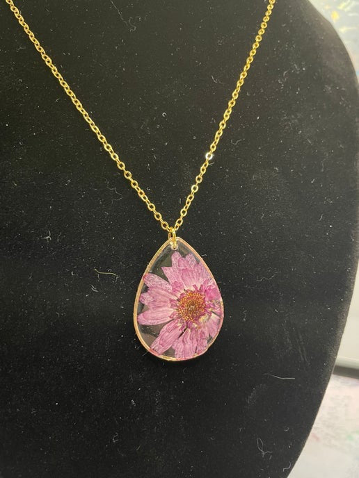 Purple Real Flower Teardrop Necklace – Gold Chain (Nickel-Free)