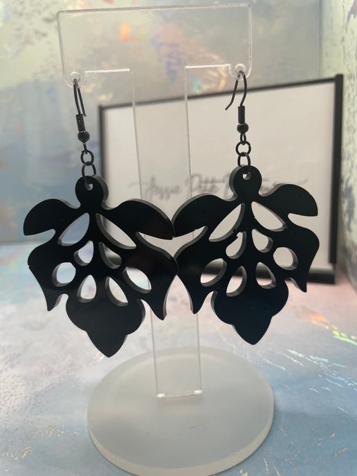 Boucles d'oreilles à grandes feuilles noir