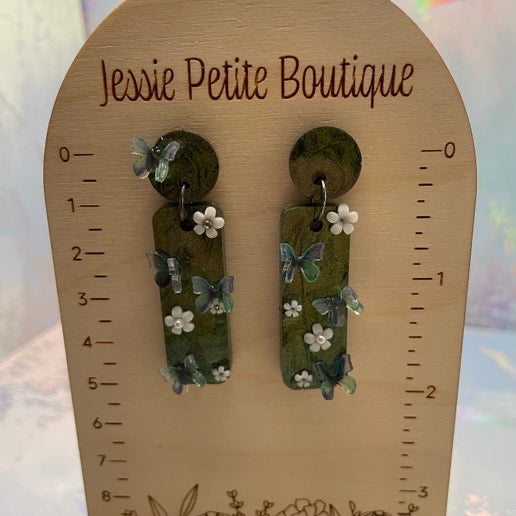 Boucles d'oreilles rectangulaires vertes avec papillons+fleurs - Sans Nickel