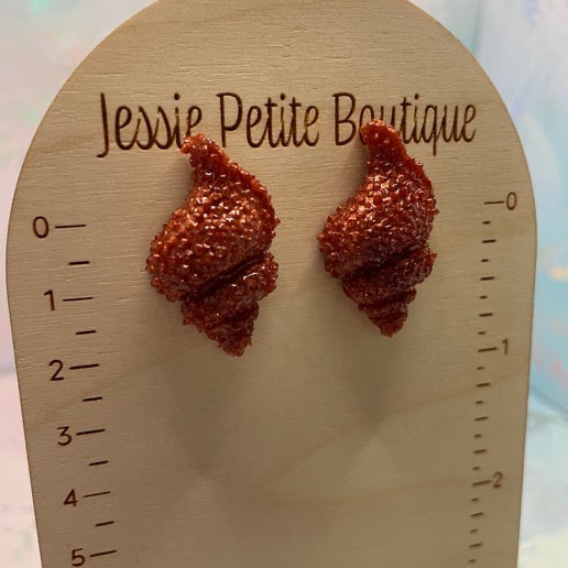 Shell-Shape Resin Earrings – Nickel-Free