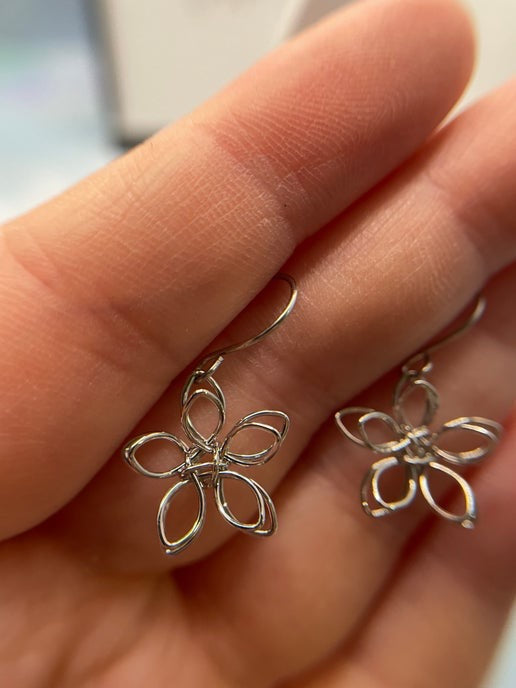 Silver Wire Flower Earrings -Stainless steel