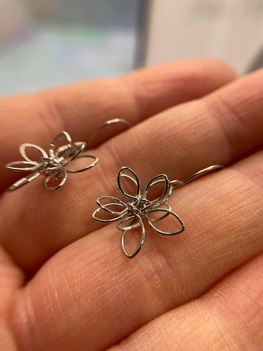 Silver Wire Flower Earrings -Stainless steel