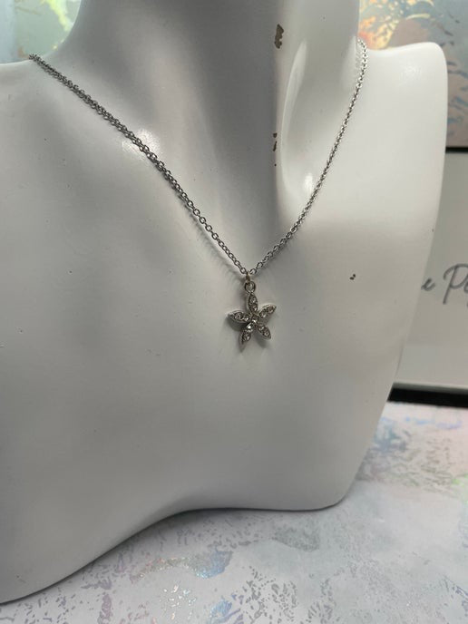 Zirconia Flower Necklace – 18'' Stainless Steel