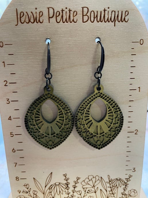 Boucles d'oreilles ovales à détails verts caméléon