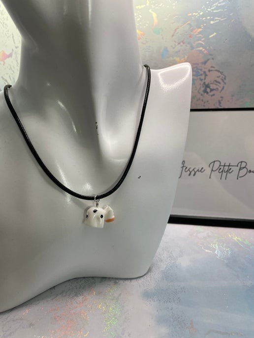 Collier pendentif vache-corde noir 17''