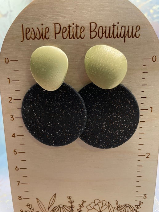 Boucles d'oreilles argile noire scintillante