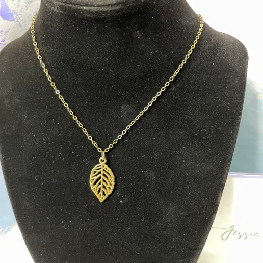 Collier feuille bronze 19''