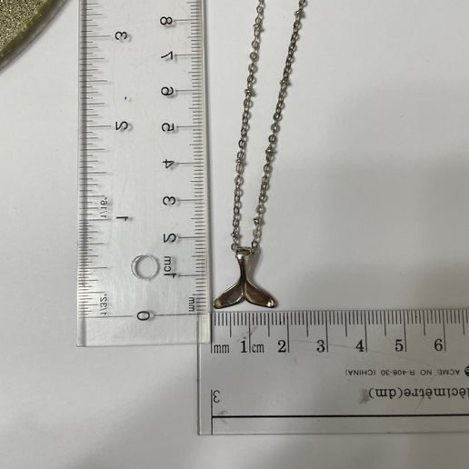Silver Whale Tail Necklace – Stainless Steel (Nickel-Free)