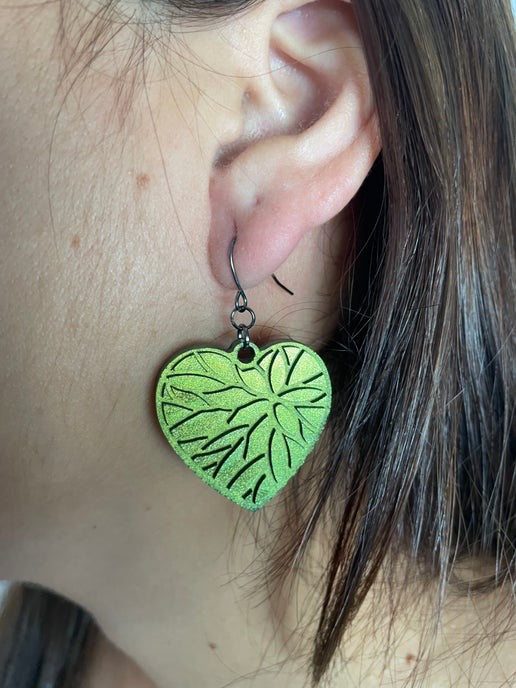 Julie – Boucles d’oreilles cœur caméléon- Acier Inoxydable