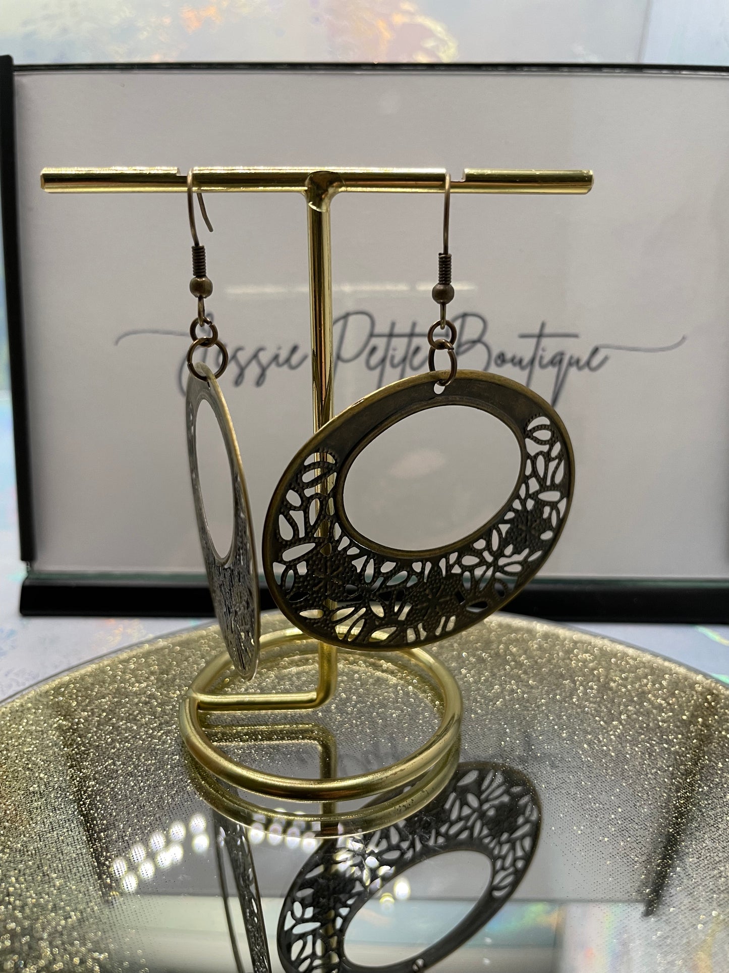 Boucles d'oreilles motif fleurs bronze