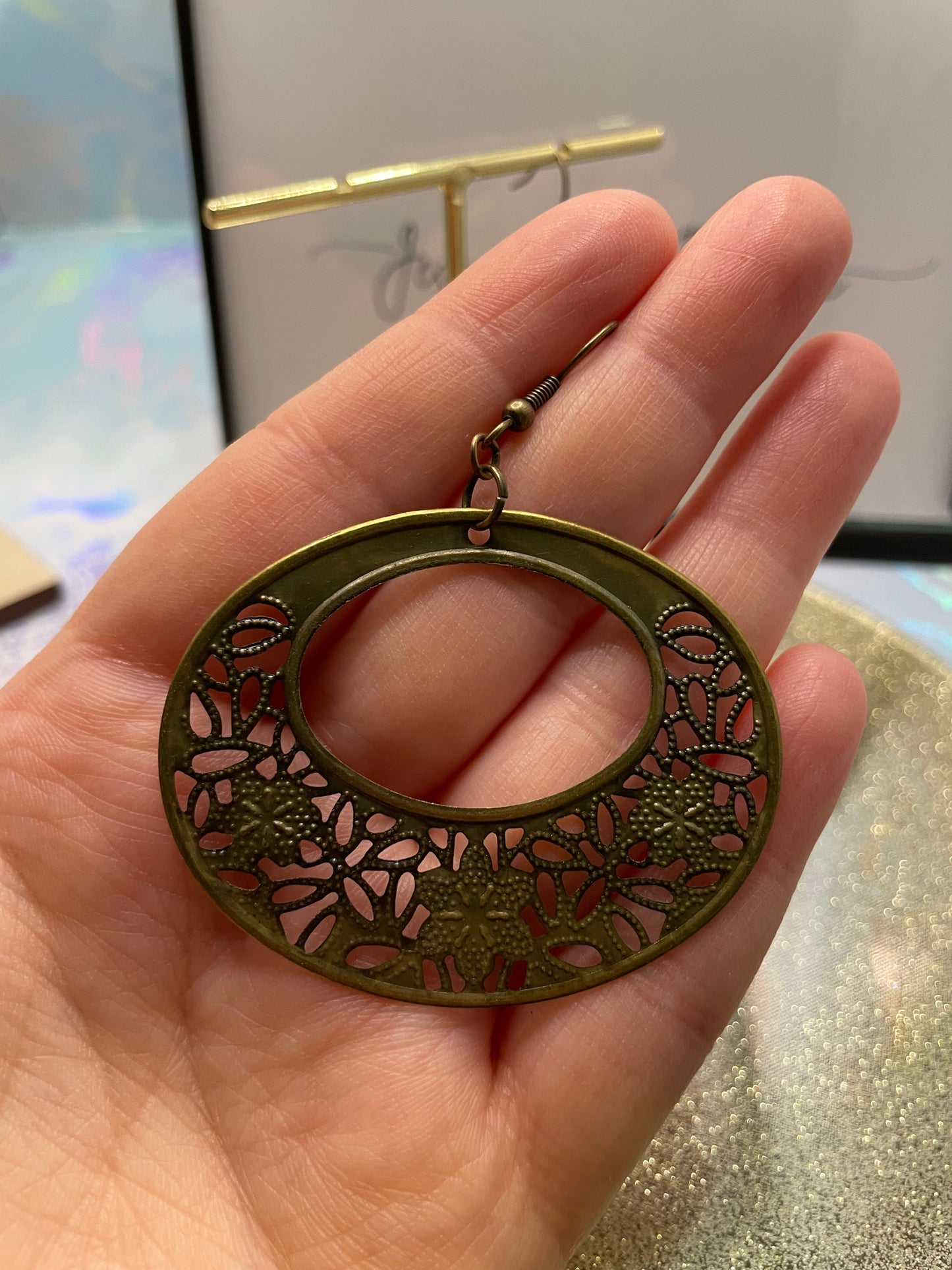 Boucles d'oreilles motif fleurs bronze