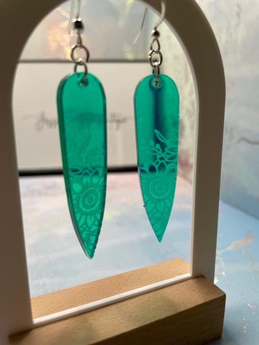 Boucles d'oreilles tournesol gravées :