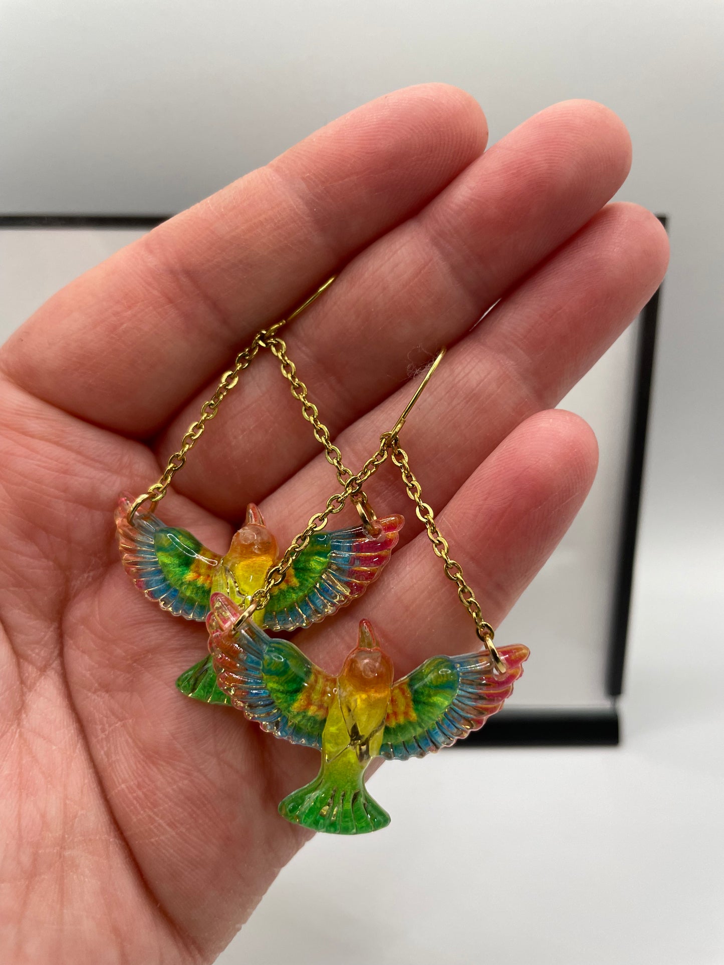 Boucles d'oreilles Oiseau sur une chaine-  édition limitée  