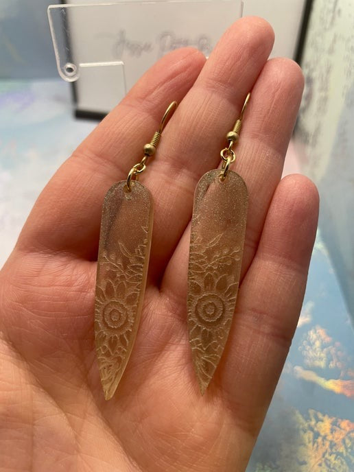 Boucles d'oreilles tournesol gravées :