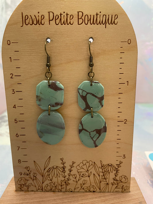 shayna earrings on a wooden card with measurements and 'Jessie Petite Boutique' branding.